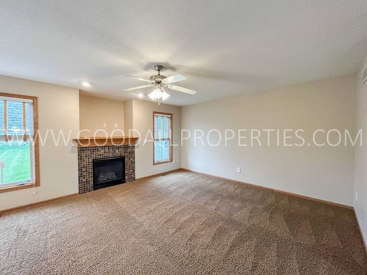 9450 Red Sunset Dr - Photo 2 of 18