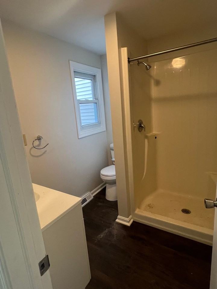 153 Cedar St - Photo 5 of 11