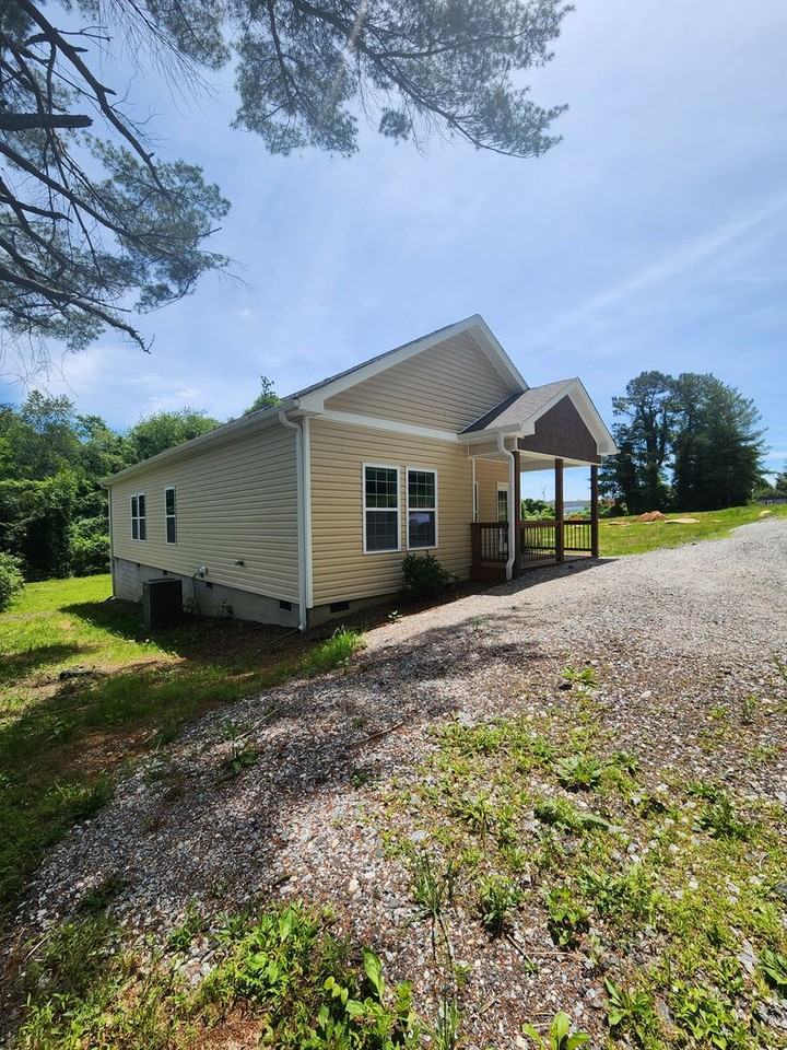 68 Brevard Knoll Dr - Photo 3 of 21