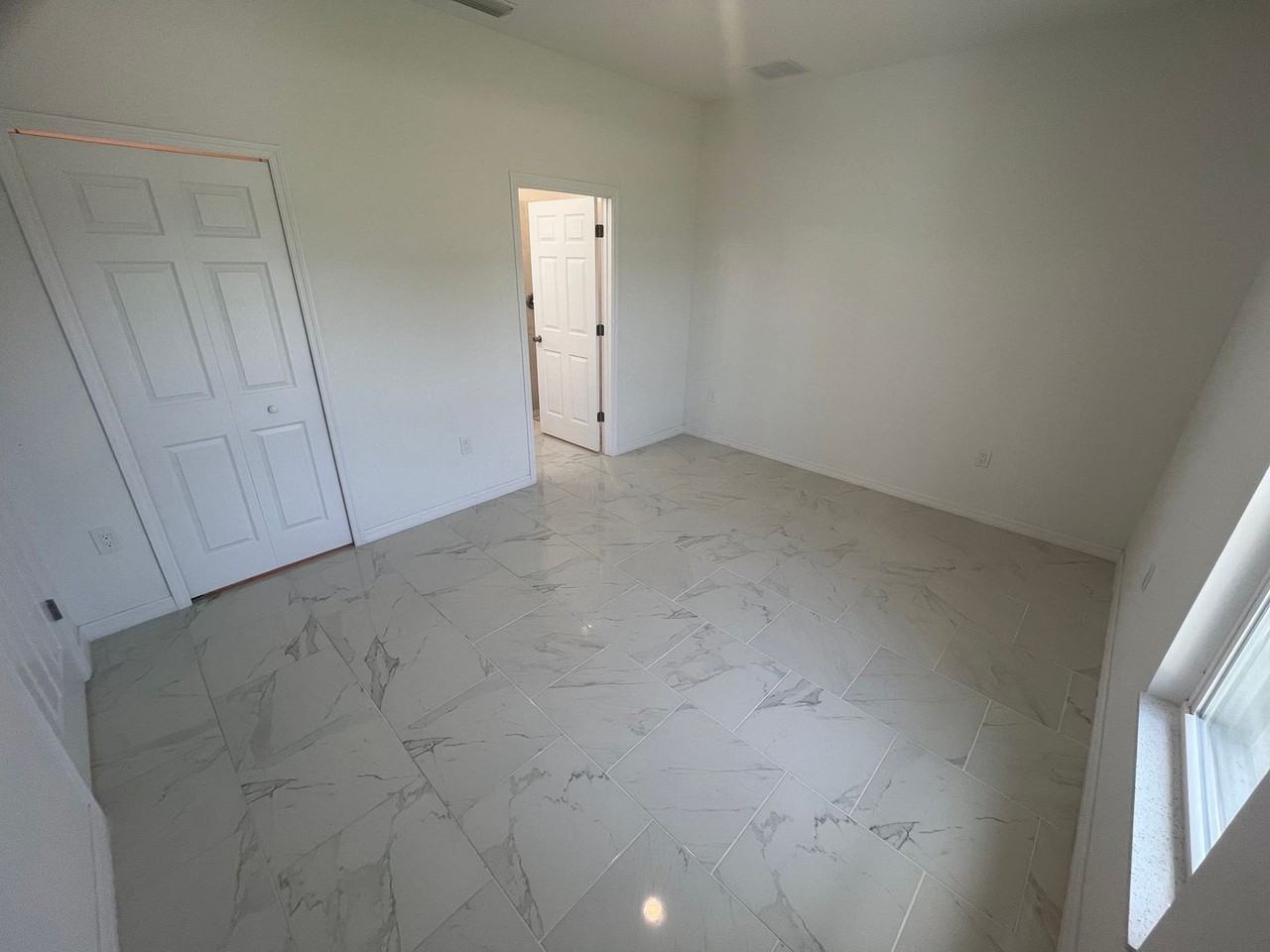 2805 20th St Sw - Photo 3 of 19