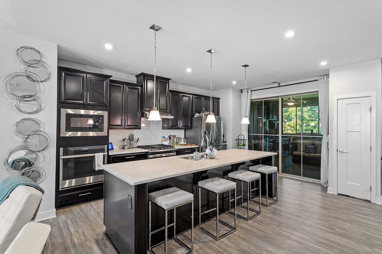 934 Channing Park Cir - Photo 4 of 30