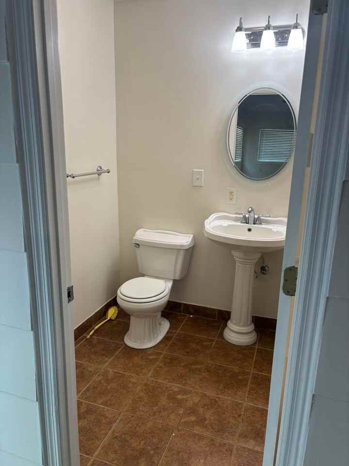 6129 Charing Dr - Photo 5 of 25