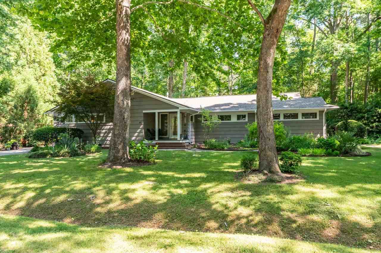 211 Celeste Cir - Photo 2 of 36