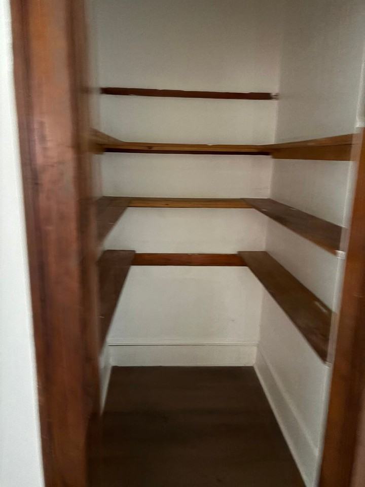 195 Francis Ave - Photo 7 of 11