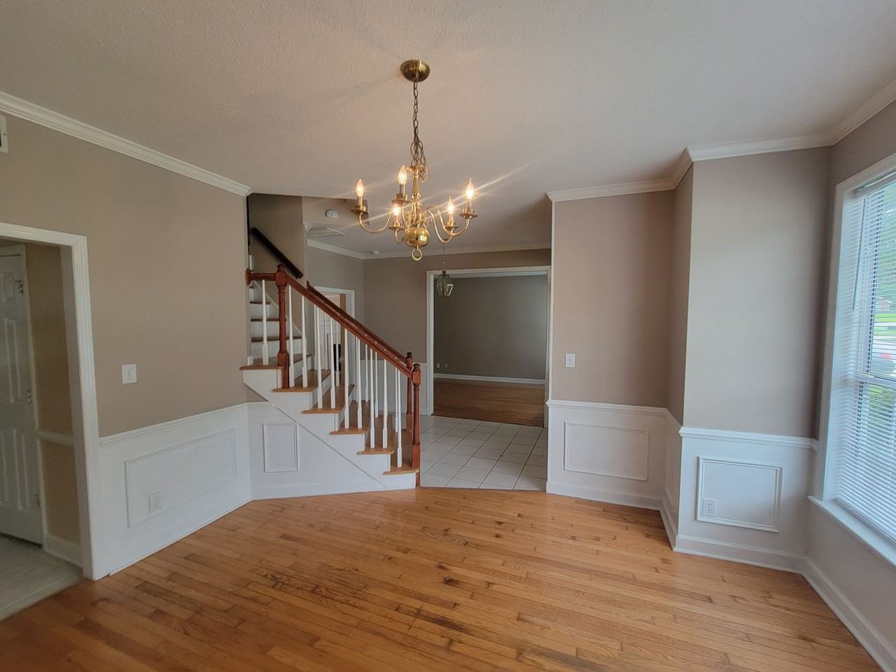1063 Waltons Pass - Photo 3 of 38