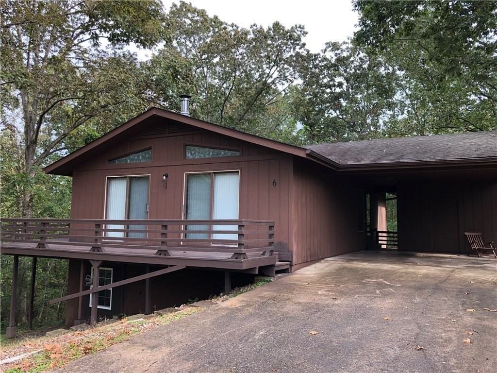 6 Netherton Ln