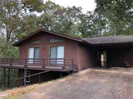 featured image of 6 Netherton Ln