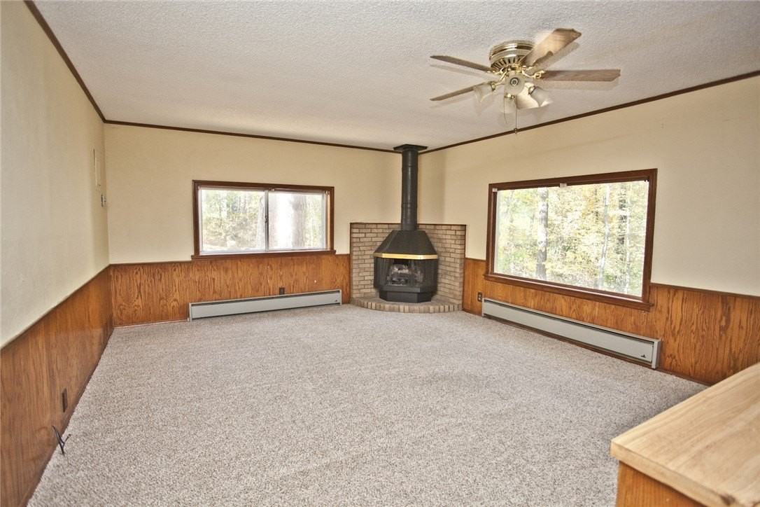 33 Sheneman Dr - Photo 2 of 27
