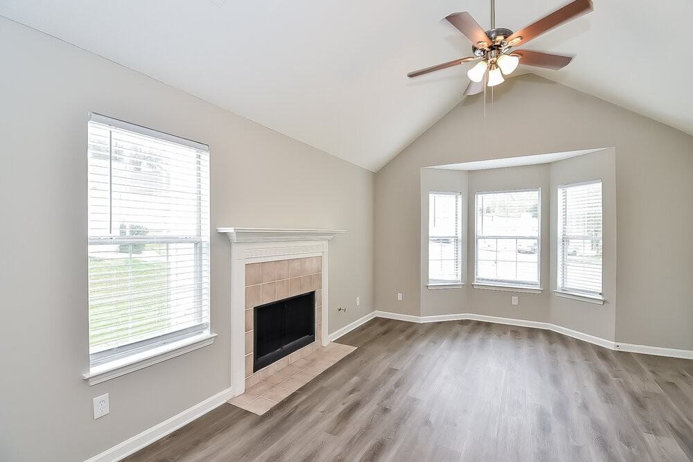 1376 Camrose Ct - Photo 4 of 17