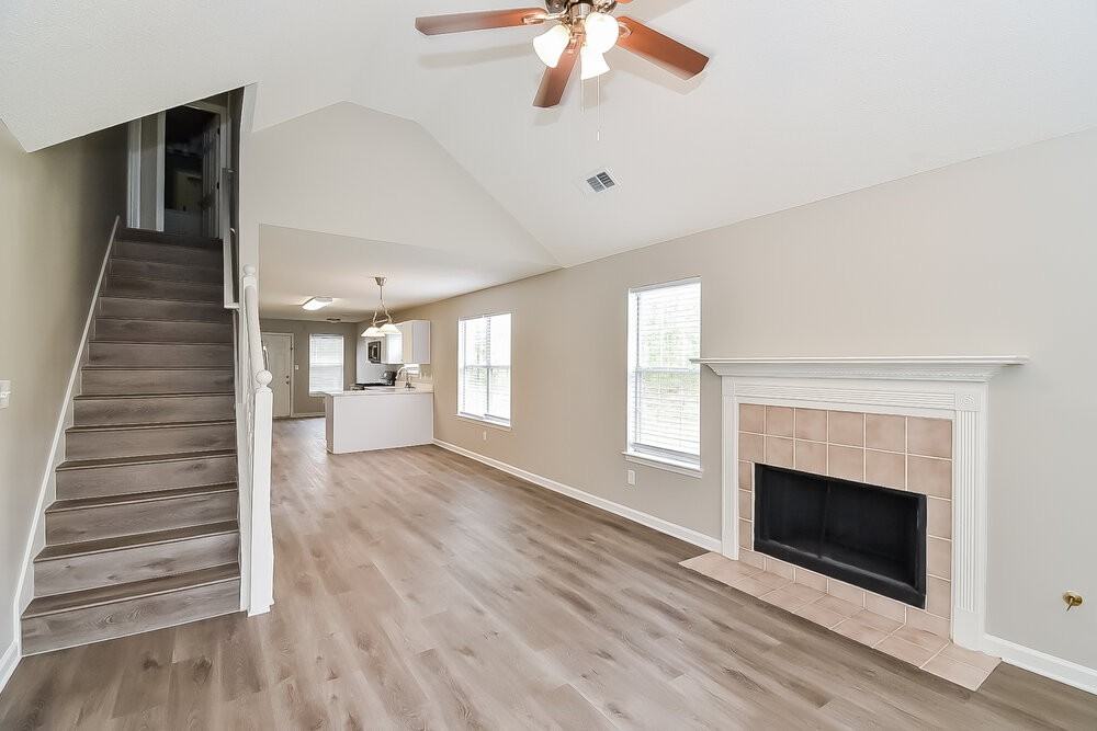 1376 Camrose Ct - Photo 5 of 17