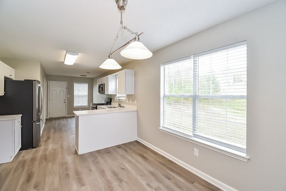 1376 Camrose Ct - Photo 6 of 17