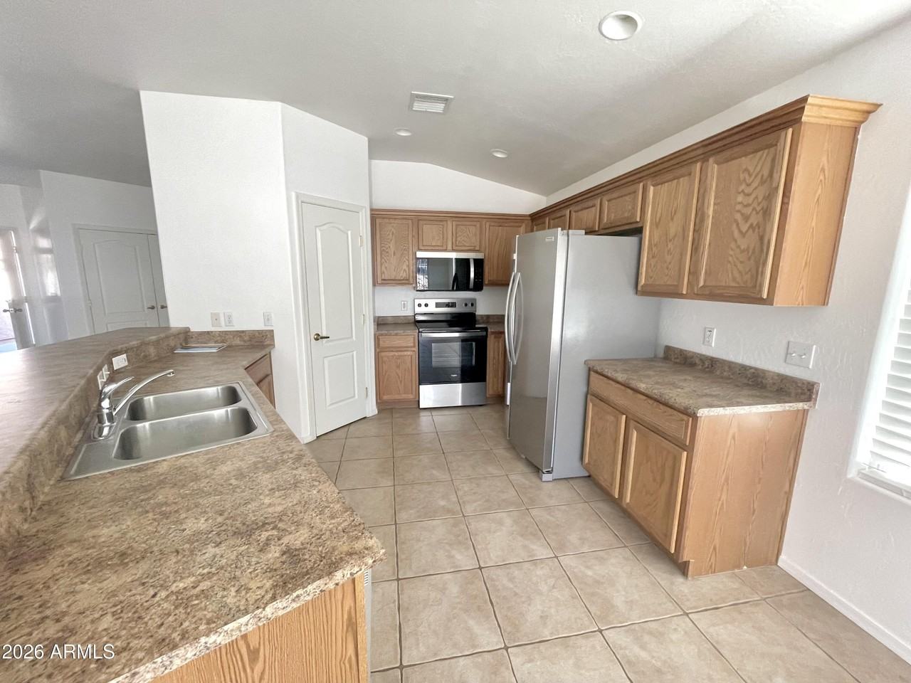 4981 E Catalina Ct - Photo 4 of 13