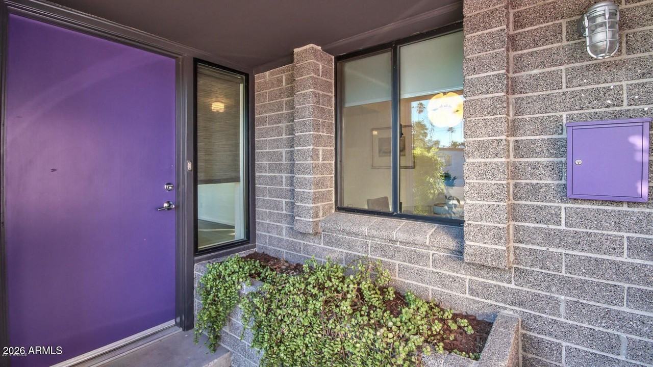 3702 E Paradise Dr - Photo 4 of 26