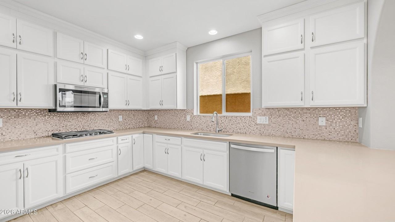 29219 N 123rd Ln - Photo 3 of 35