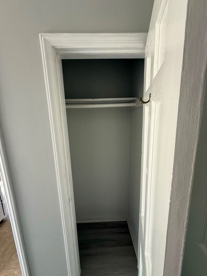 280 Main Street - Photo 4 of 8