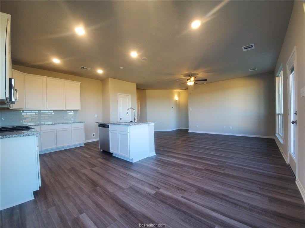 2056 Muscadine Trl - Photo 4 of 16