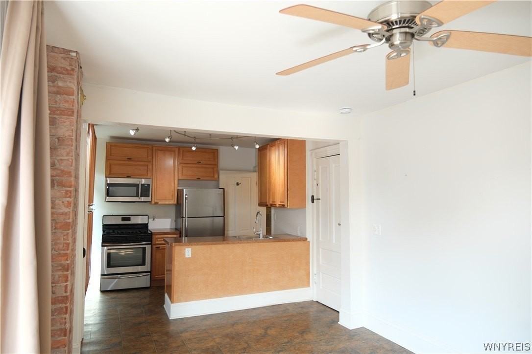 4 Saint Johns Pl #4 - Photo 2 of 11