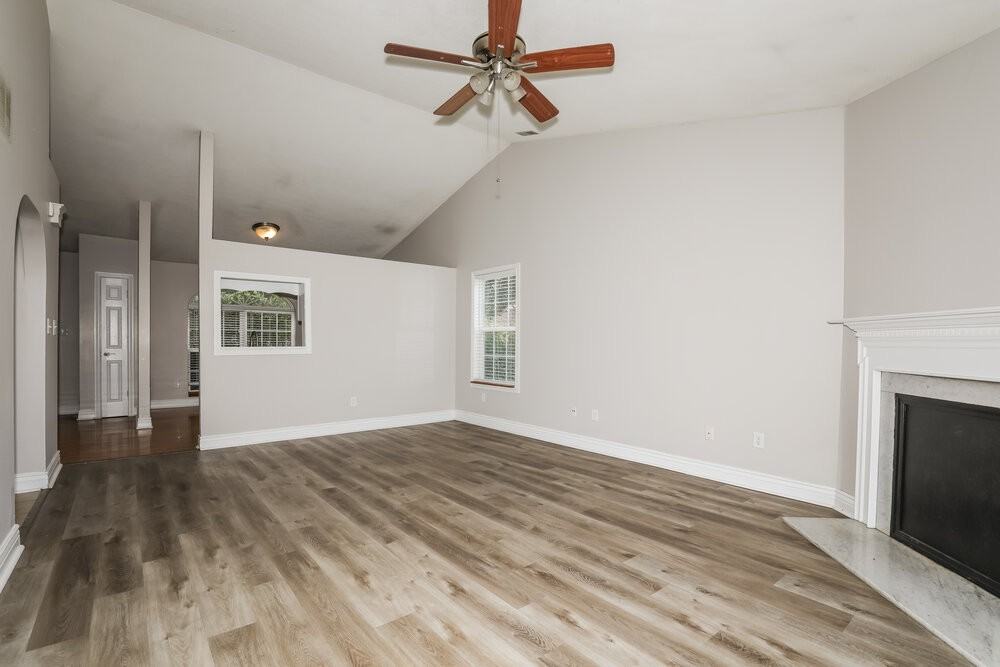 10207 Carmine Dr - Photo 6 of 17