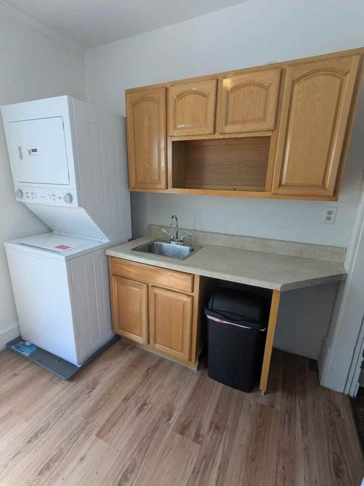 407 Colville St #B - Photo 5 of 8