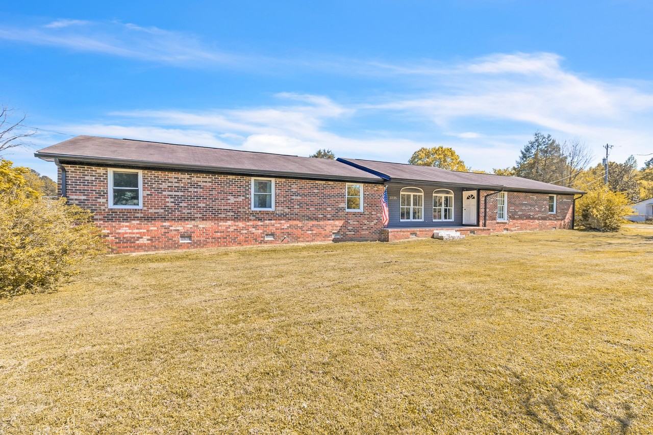 3025 Trewhitt Rd Se - Photo 2 of 33