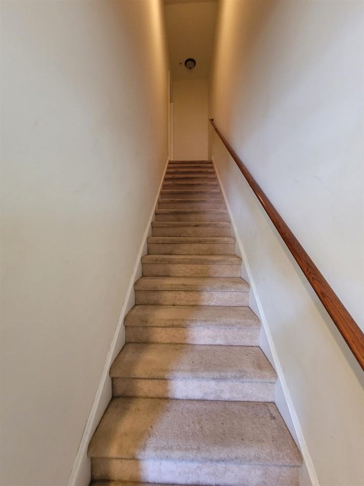 926 Price Ln #F - Photo 3 of 14