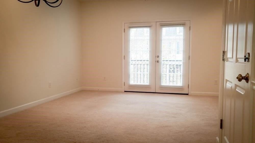 926 Price Ln #F - Photo 4 of 14