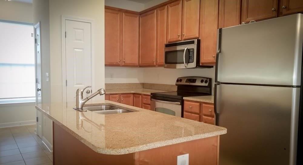 926 Price Ln #F - Photo 5 of 14