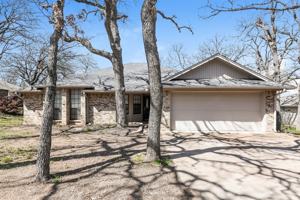 featured image of 125 Camelot Dr