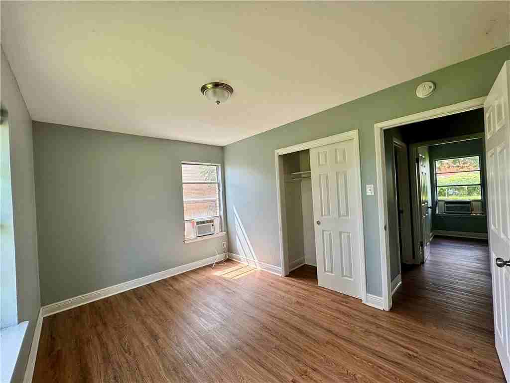 5825 Hugo Dr - Photo 6 of 9