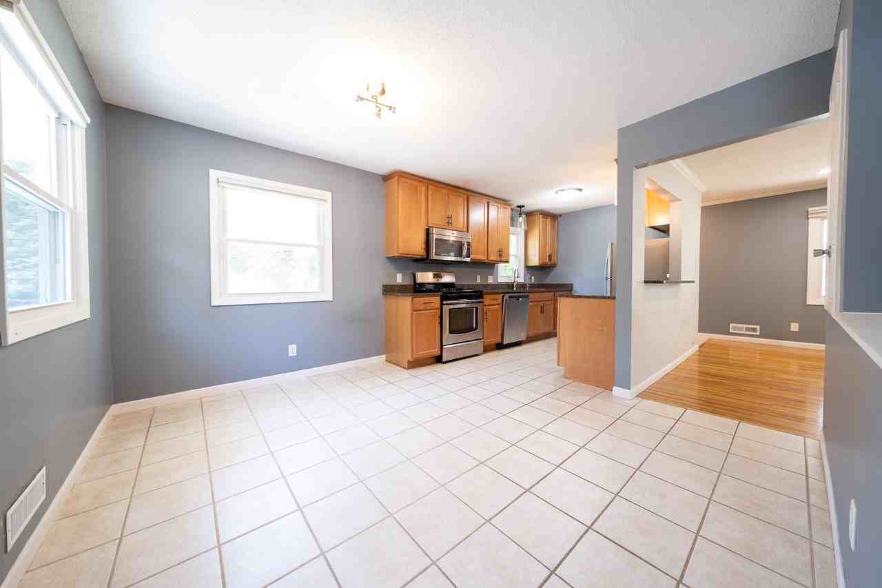 2817 W 109th St #1 - Photo 7 of 27
