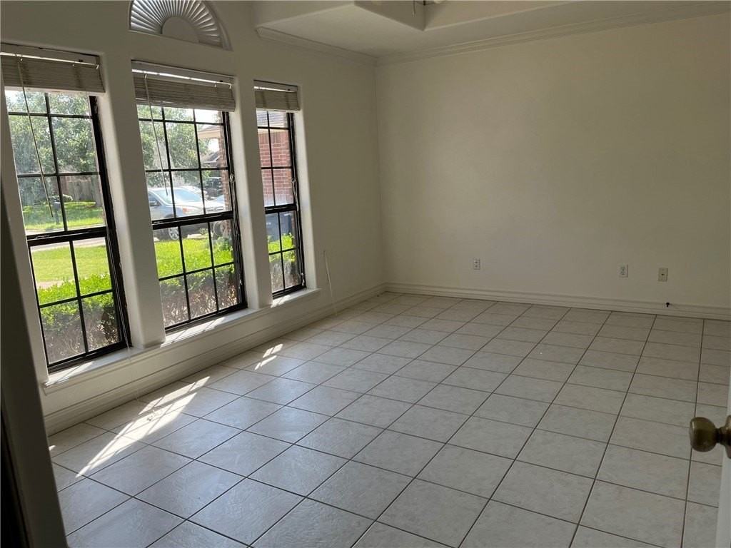 6625 La Bianca Dr - Photo 3 of 15