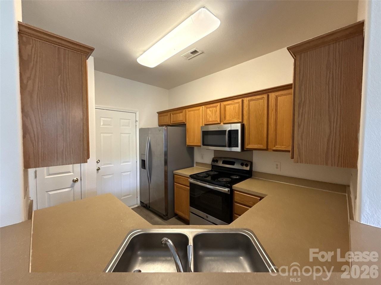 4606 Kingsland Ct - Photo 5 of 17