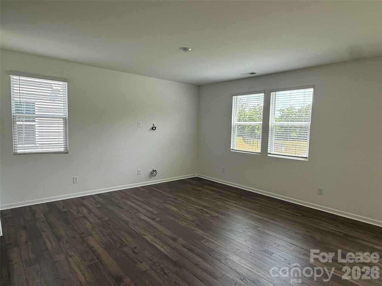 404 Silver Birch Court - Photo 2 of 21