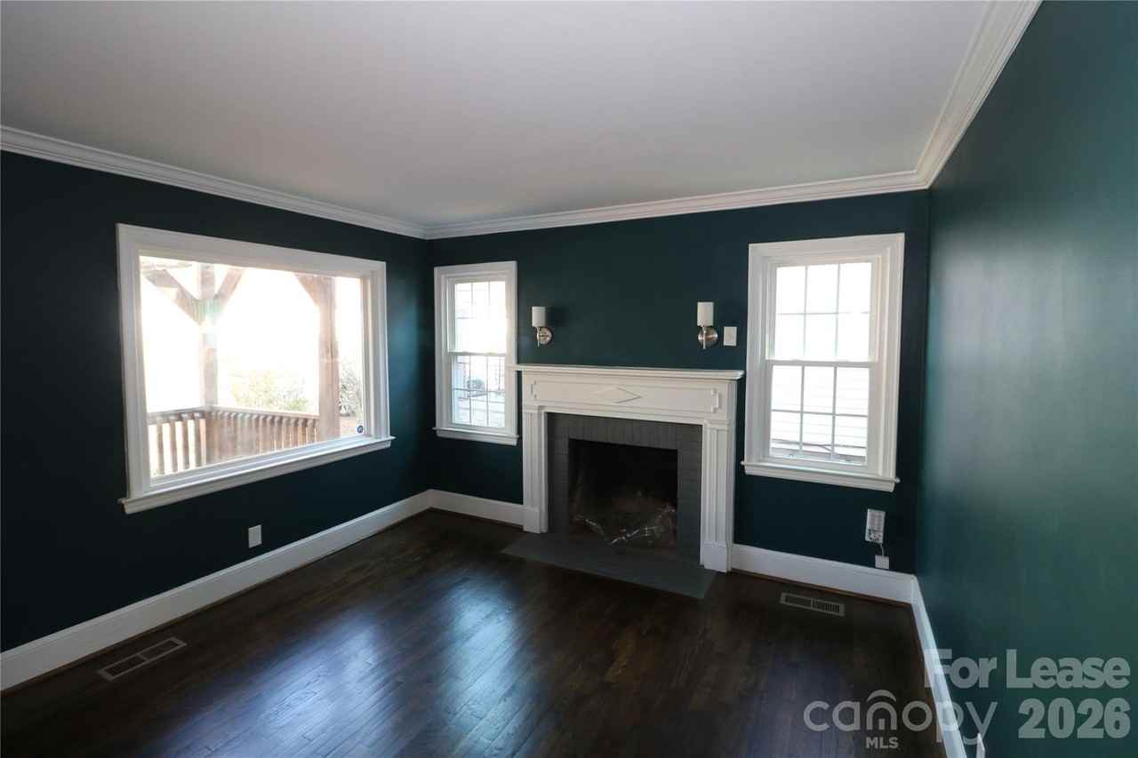 2227 Celia Ave - Photo 2 of 18