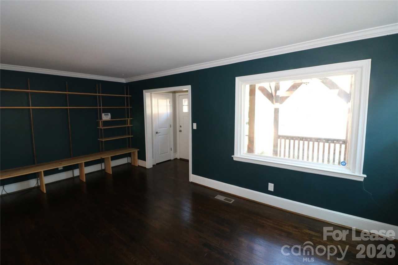 2227 Celia Ave - Photo 3 of 18