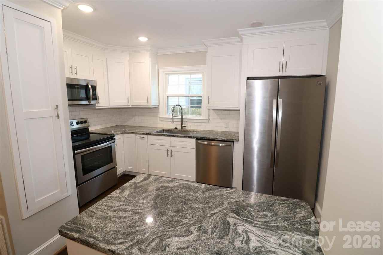 2227 Celia Ave - Photo 7 of 18