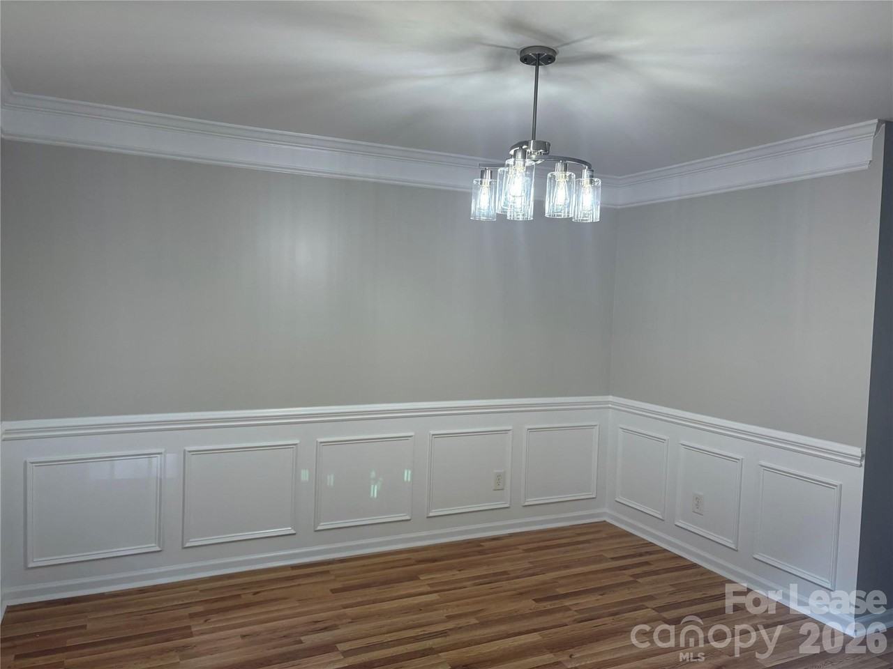 19012 Kanawha Dr - Photo 4 of 16