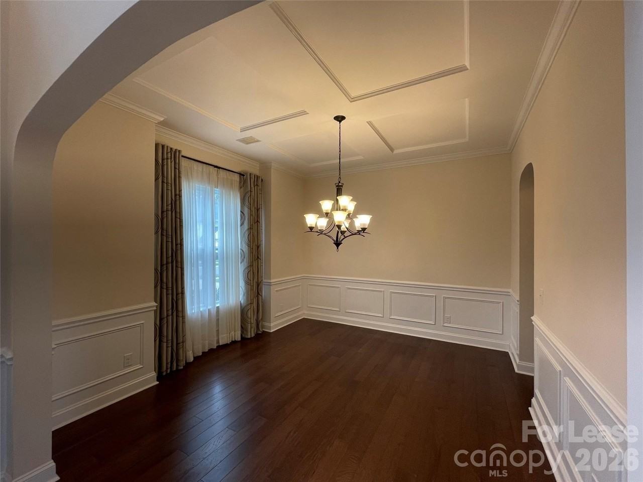 1223 Oleander Ln - Photo 2 of 25