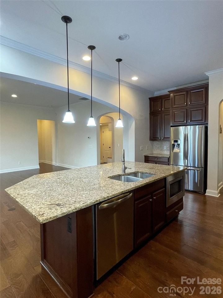 1223 Oleander Ln - Photo 7 of 25