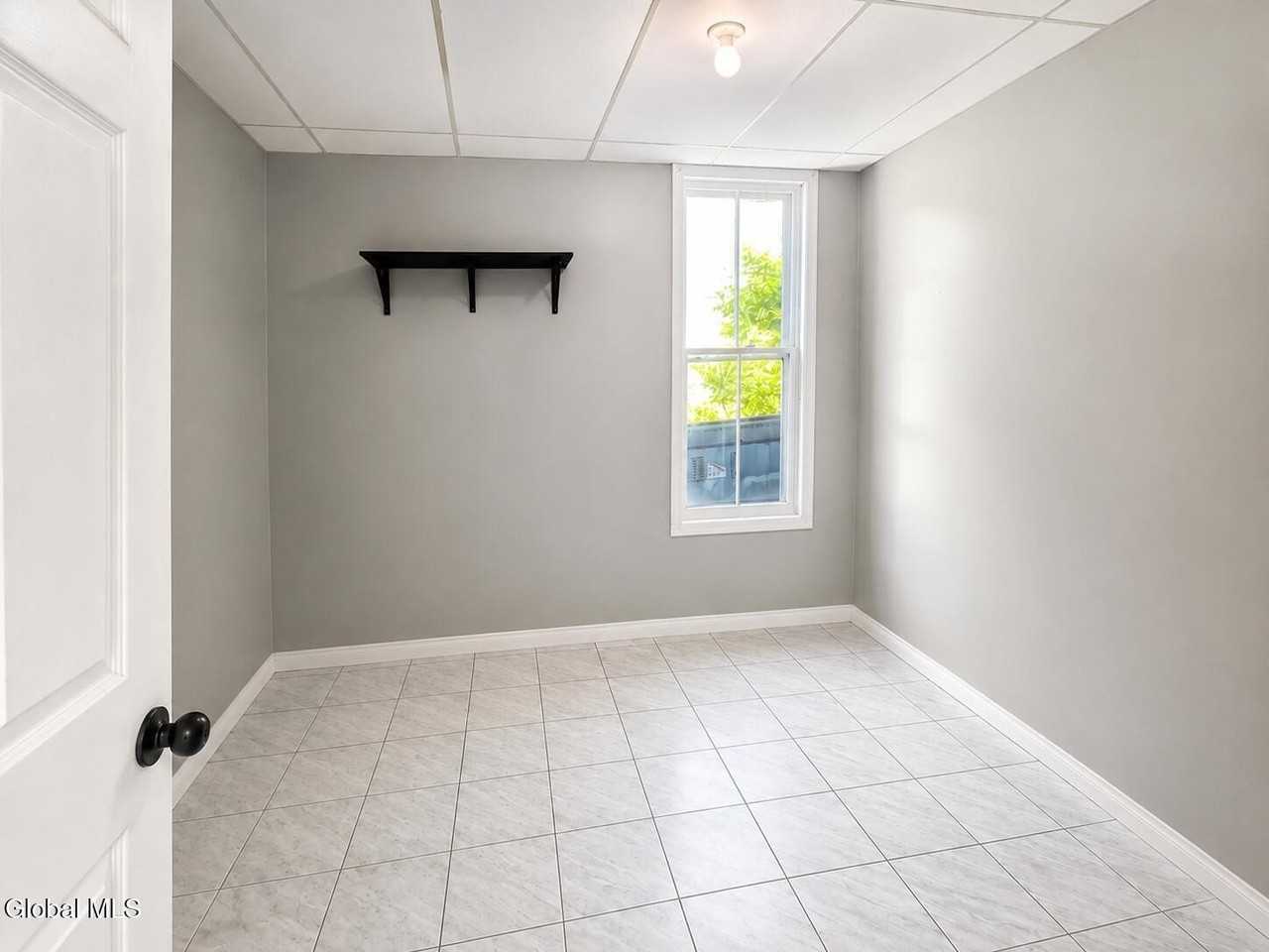 272 Locust Ave - Photo 4 of 9