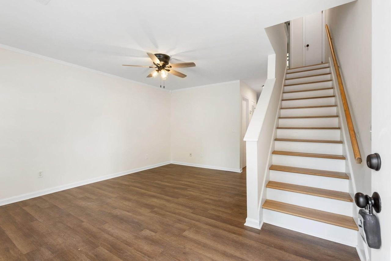 270 Fleming Rd #B - Photo 2 of 17