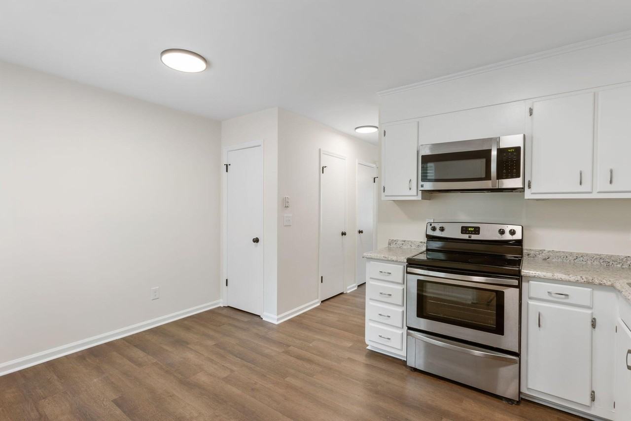 270 Fleming Rd #B - Photo 7 of 17