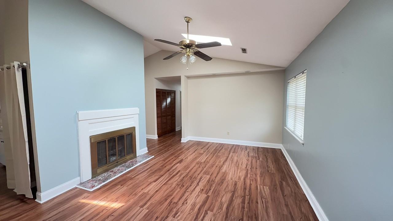 8257 Timberidge Ct - Photo 2 of 26