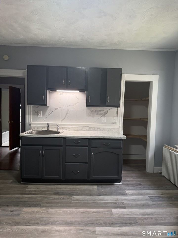 44 Gilbert St - Photo 4 of 16