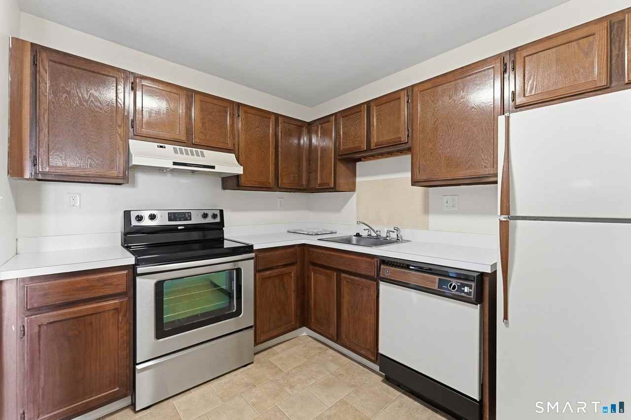 2316 Cromwell Hills Dr #2316 - Photo 3 of 24