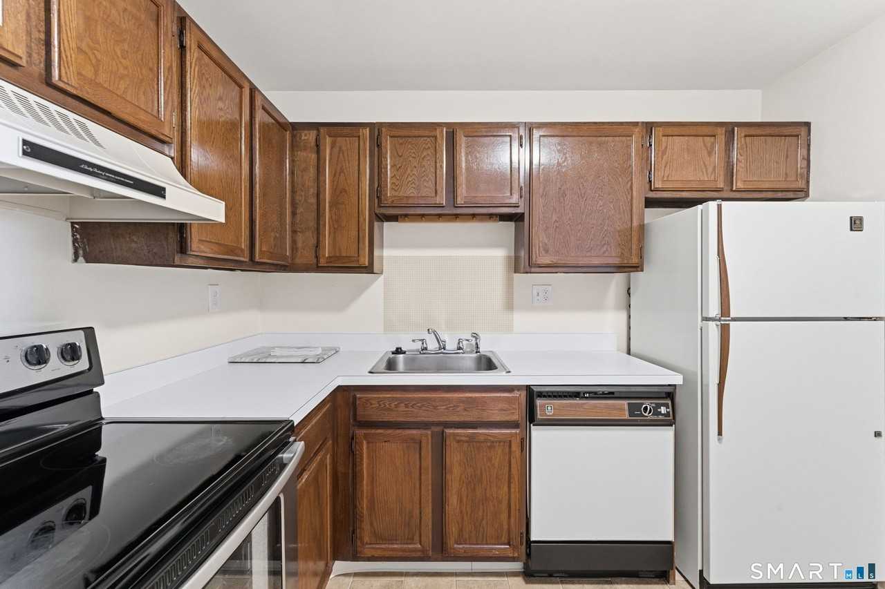 2316 Cromwell Hills Dr #2316 - Photo 5 of 24
