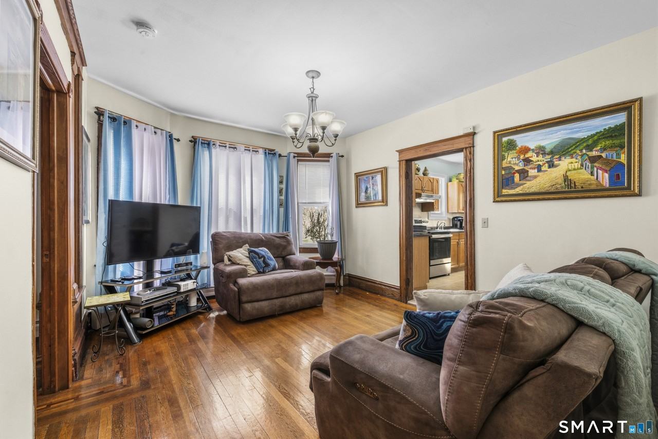 64 Connecticut Ave #1stFL - Photo 4 of 21