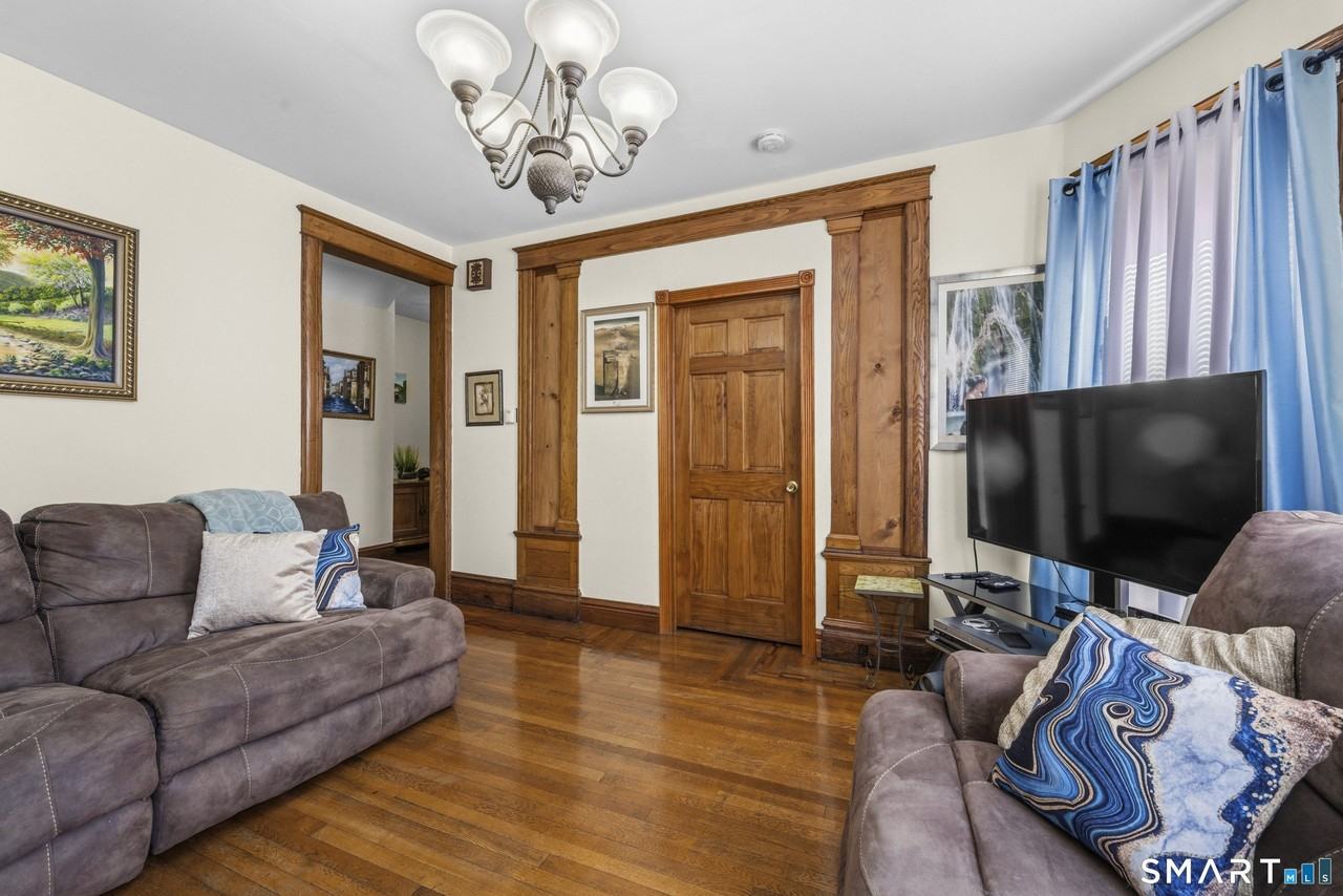 64 Connecticut Ave #1stFL - Photo 5 of 21