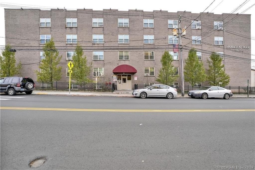 1660 E Main St #1B