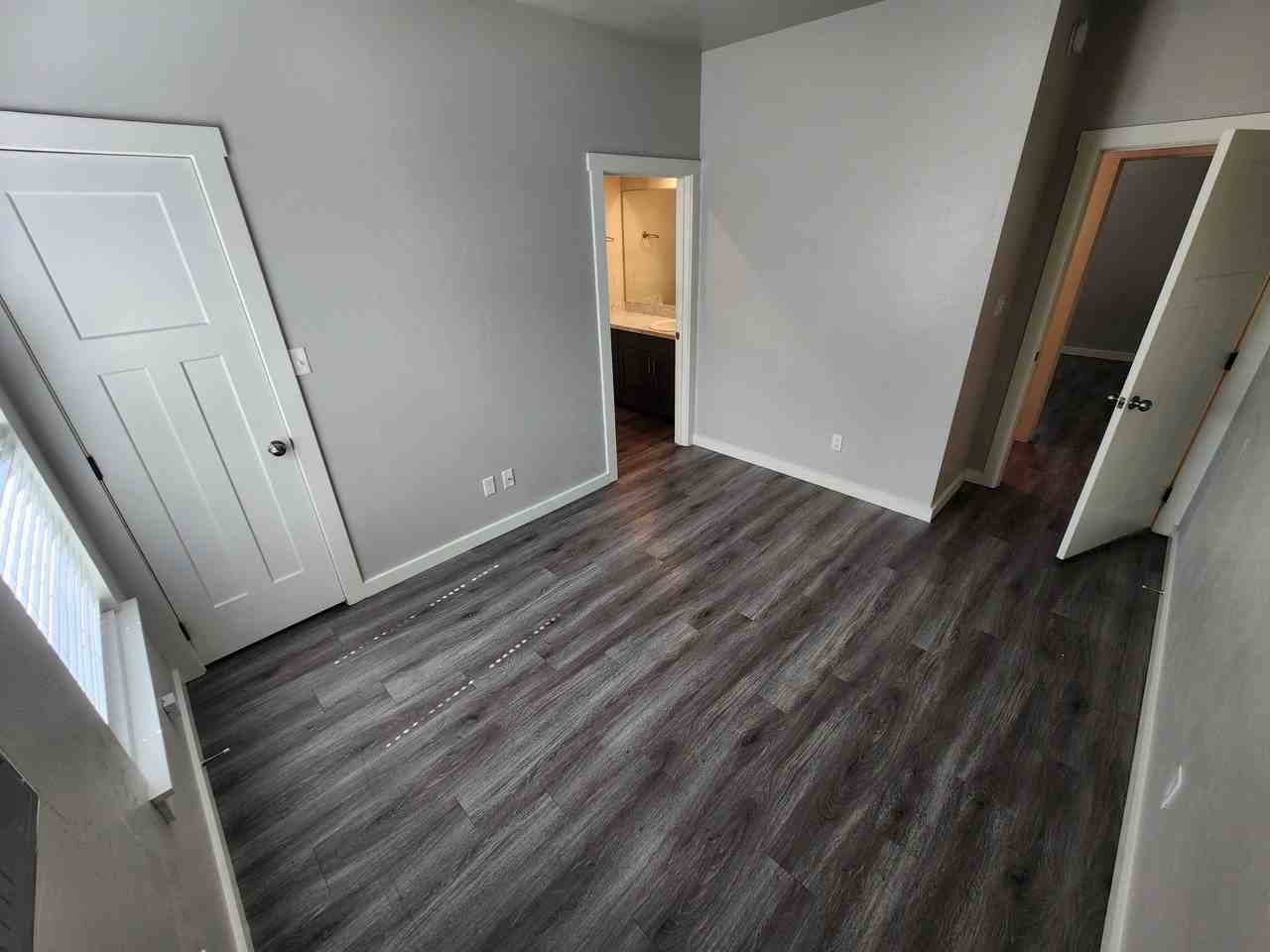 219 S Hope St #1 - Photo 5 of 10